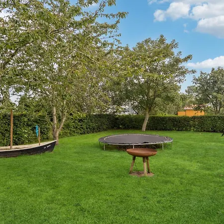 Сasa de vacaciones Four-bedroom In Haderslev Haderslev
