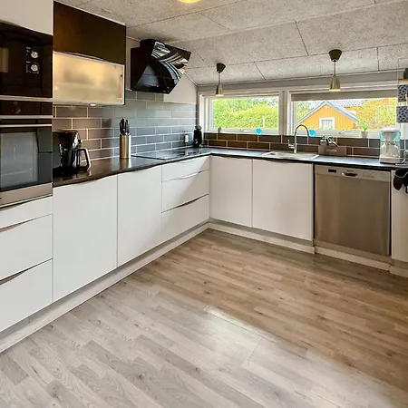 Сasa de vacaciones Four-bedroom In Haderslev *
