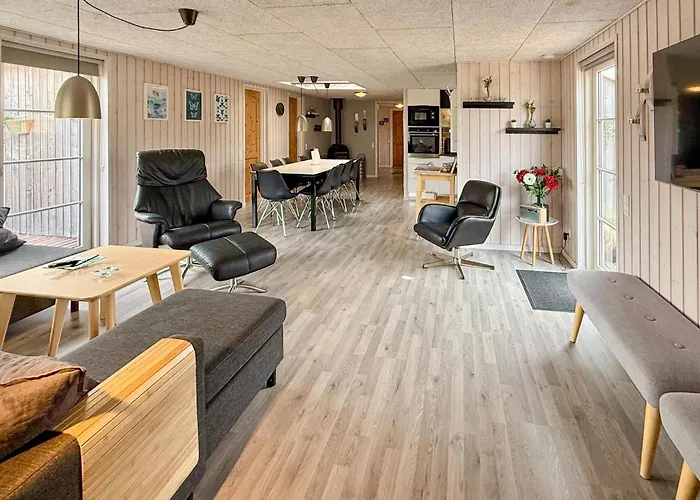 Four-bedroom In Hébergement de vacances
